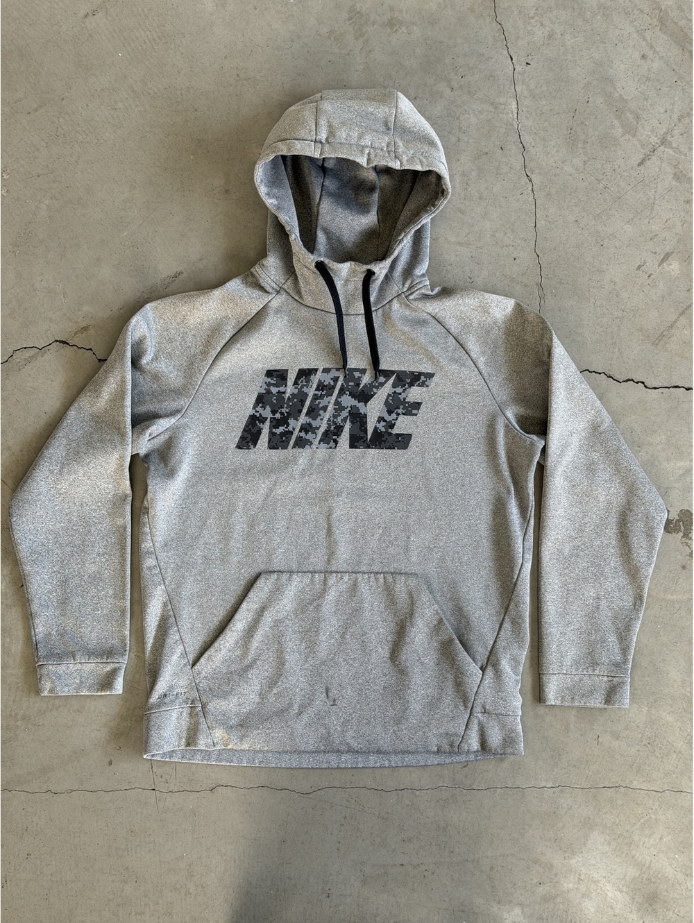 Nike / Dri-FIT Pullover Hoodie / Gray Camo Logo / Men’s M